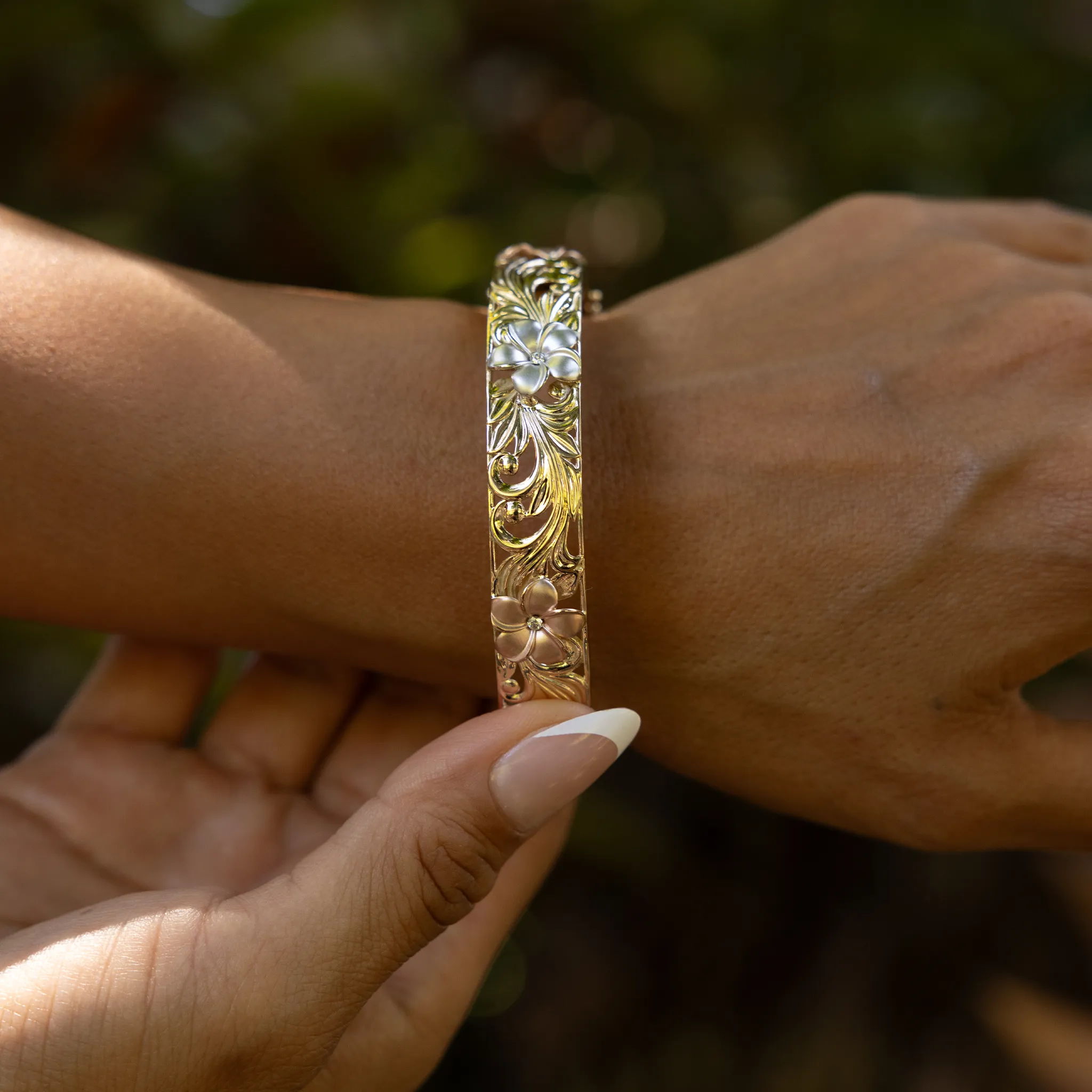 Hawaiian Heirloom Plumeria Hinge Bracelet in Tri Color Gold with Diamonds - 12mm